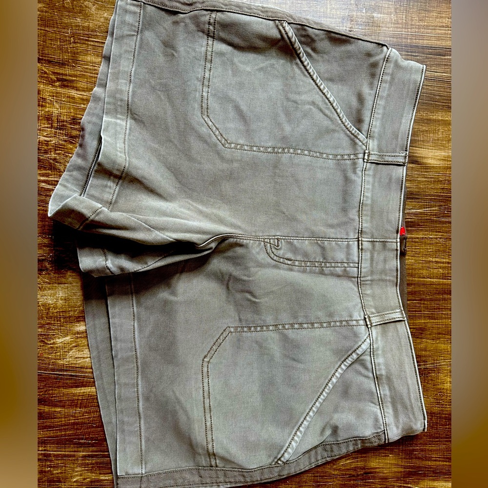 Spanx Shorts 4” Inseam Large EUC